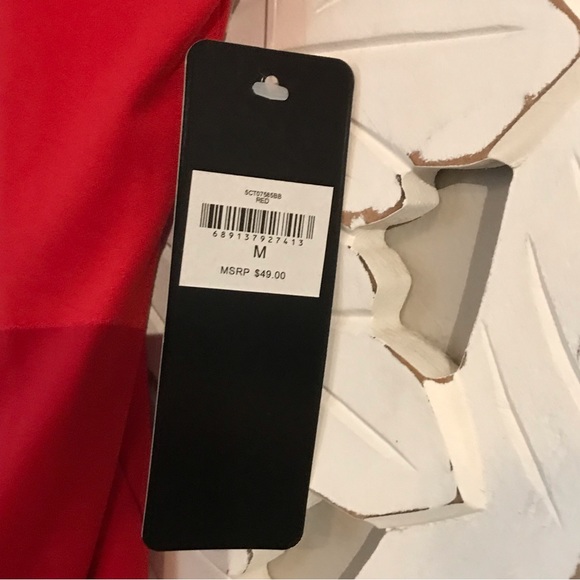 NWT bebe red sequin top w/draping chain across chest Sz M - Picture 4 of 7